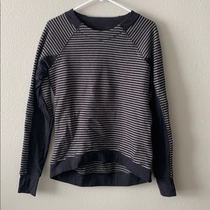 LULULEMON Crew Neck Sweatshirt EUC